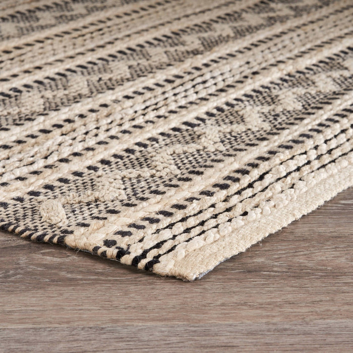 8' x 10' Chevron Stripe Area Rug - Black And Blush