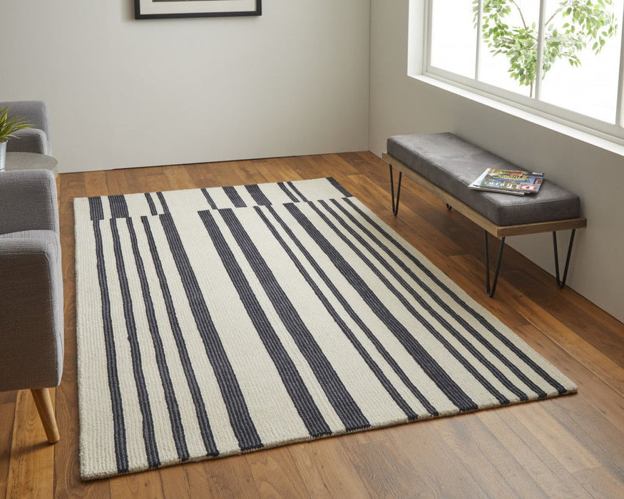 8' x 10' Wool Abstract Hand Tufted Area Rug - Ivory And Black