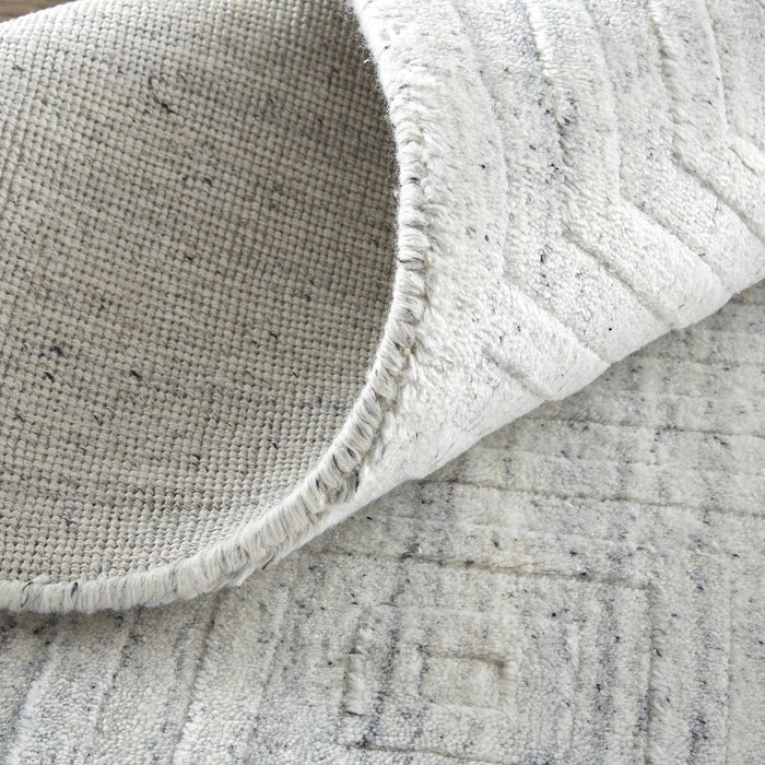 5' x 8' Striped Hand Woven Area Rug - White And Silver