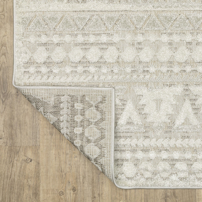 8' X 11' Tribal Area Rug - Beige And Ivory