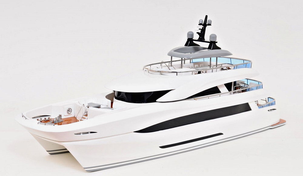 Hand Painted Model Boat (628114) - White