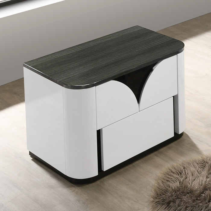 Chintaly OTTAWA 4-Piece King Size Bedroom Set w/ Bed, Dresser, Mirror & 1 Nightstand