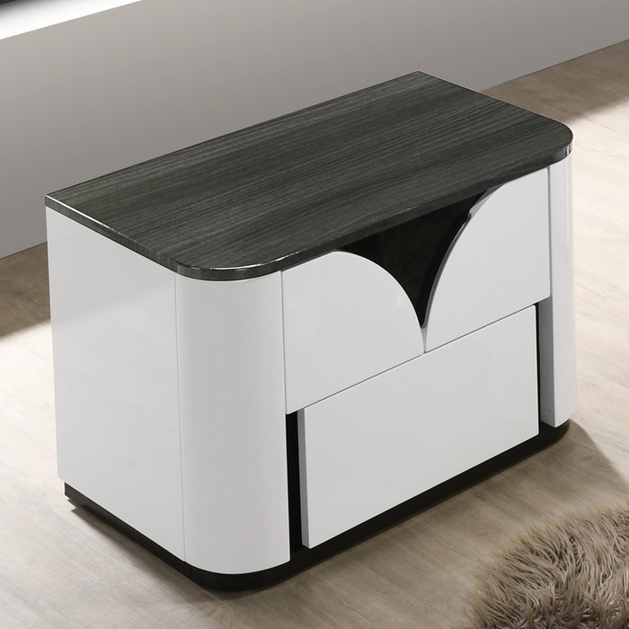 Chintaly OTTAWA 5-Piece King Size Bedroom Set w/ Bed, Dresser, Mirror & 2 Nightstands