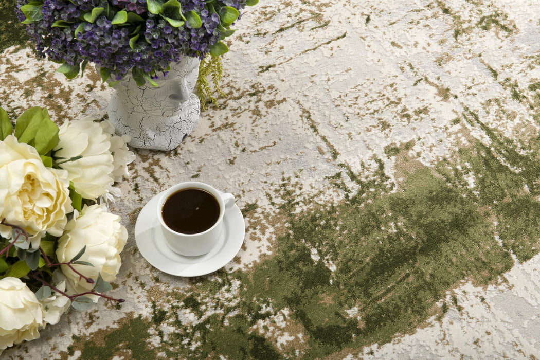 8' x 10' Abstract Distressed Area Rug - Green And Ivory