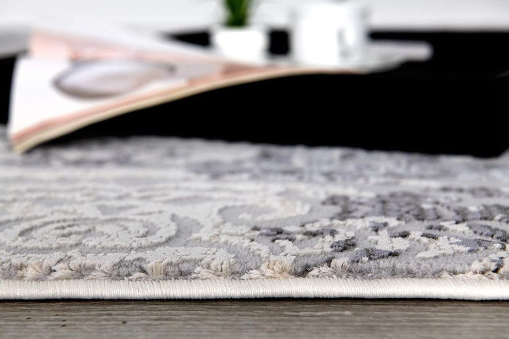 8' x 11' Tinted Ogee Pattern Area Rug - Cream And Gray