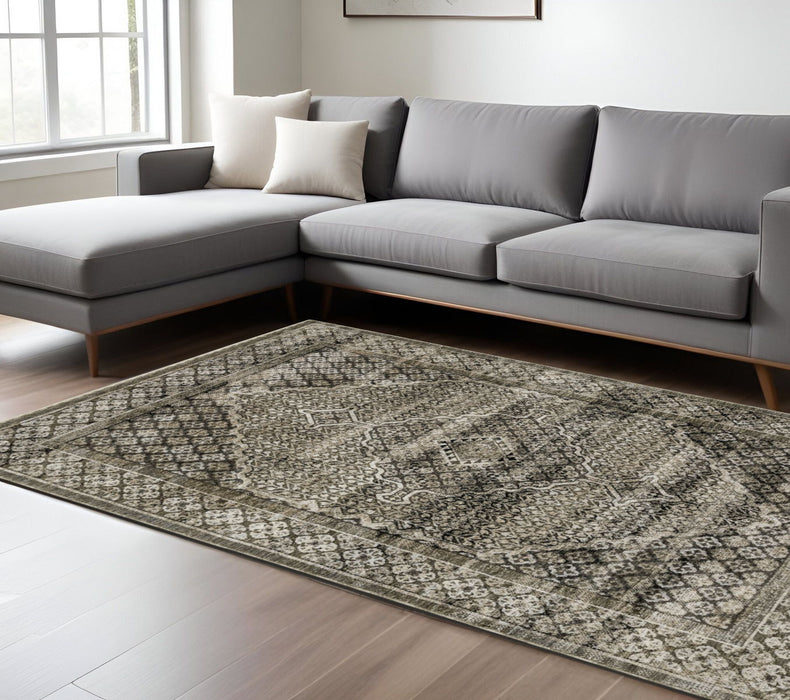 8' X 11' Medallion Area Rug With Fringe - Gray / Beige