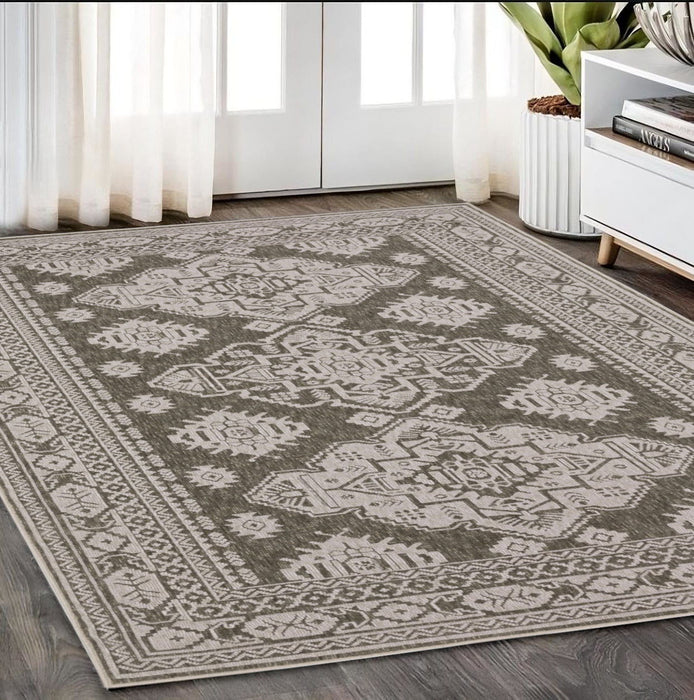 5' X 8' Area Rug - Gray And Medallion