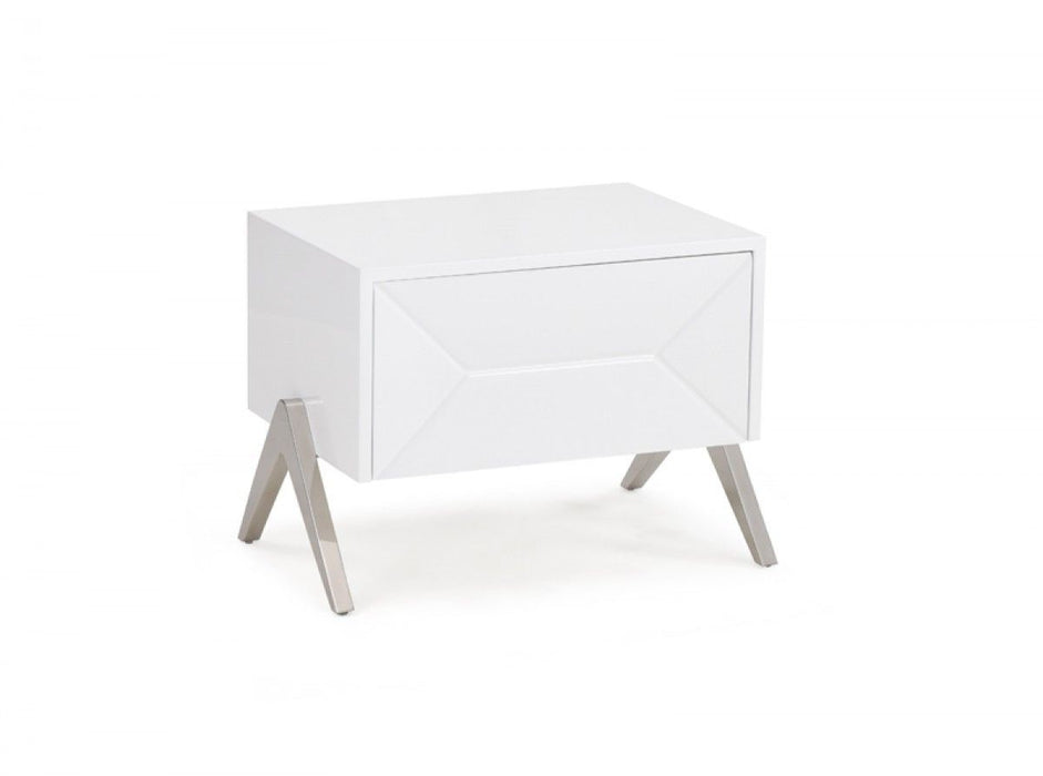Modern Nightstand With One Drawer And Steel Legs - Silky White
