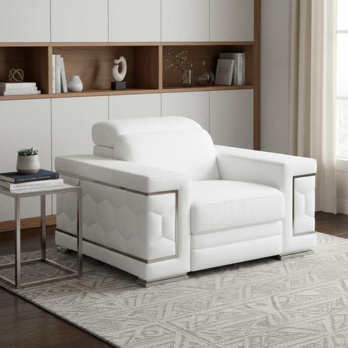 Sturdy Chair - White