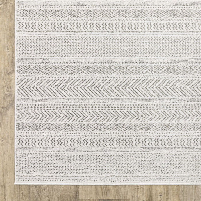 7' x 10' Geometric Power Loom Area Rug - Gray And White