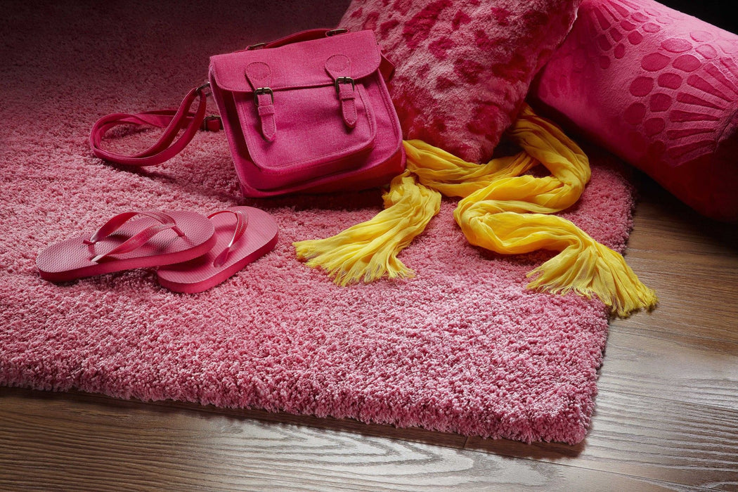 9' x 13' Polyester Area Rug - Hot Pink