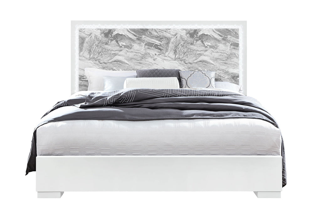 Naomi - King Bed With LED - Silver