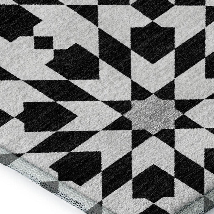 8' X 10' Geometric Washable Area Rug With UV Protection - Black And Silver