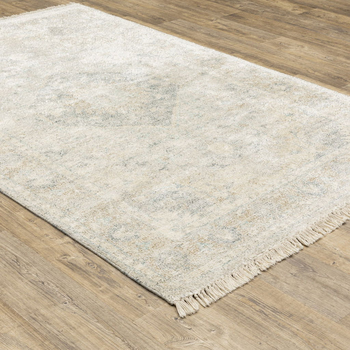 5' x 8' Oriental Hand Loomed Stain Resistant Area Rug With Fringe - Beige And Gray