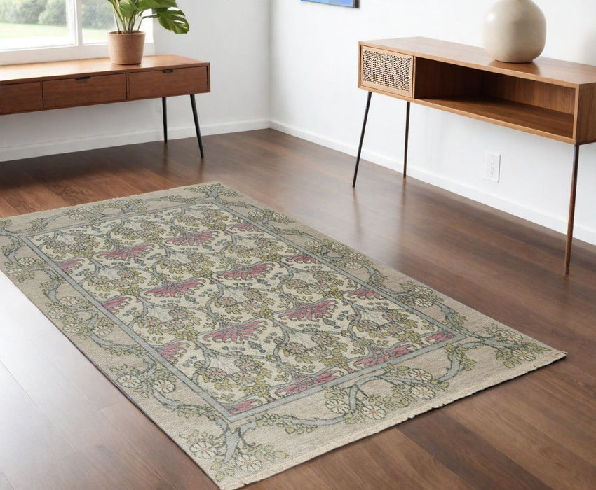 4' x 6' Wool Floral Hand Knotted Area Rug - Ivory Gray And Pink
