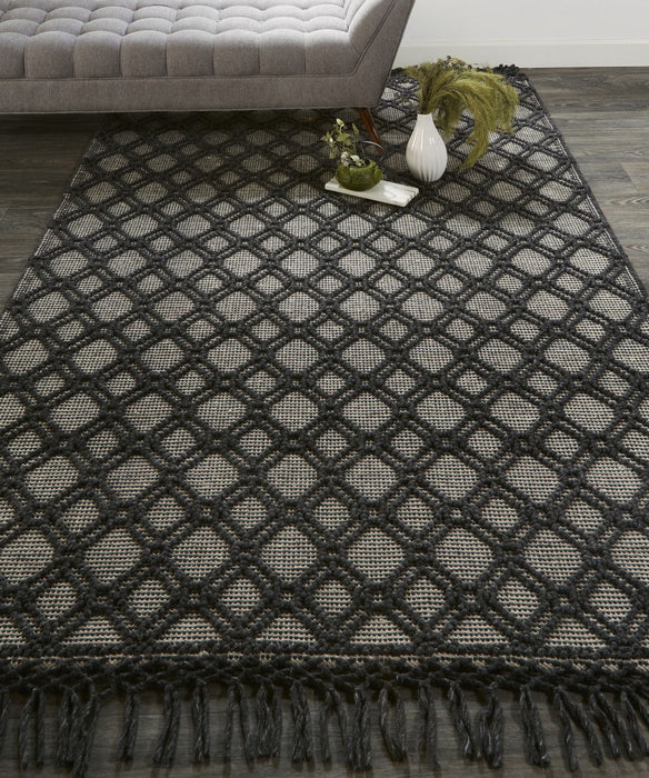 8' x 10' Wool Geometric Hand Woven Area Rug With Fringe - Black And Ivory