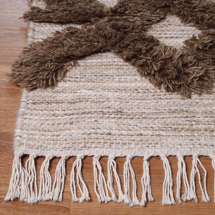 8' x 10' Wool Geometric Power Loom Stain Resistant Area Rug With Fringe - Sand And Taupe