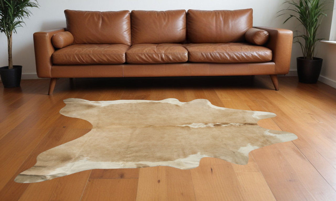 5' x 7' Cowhide Hand Knotted Cowhide Area Rug - Light Brown