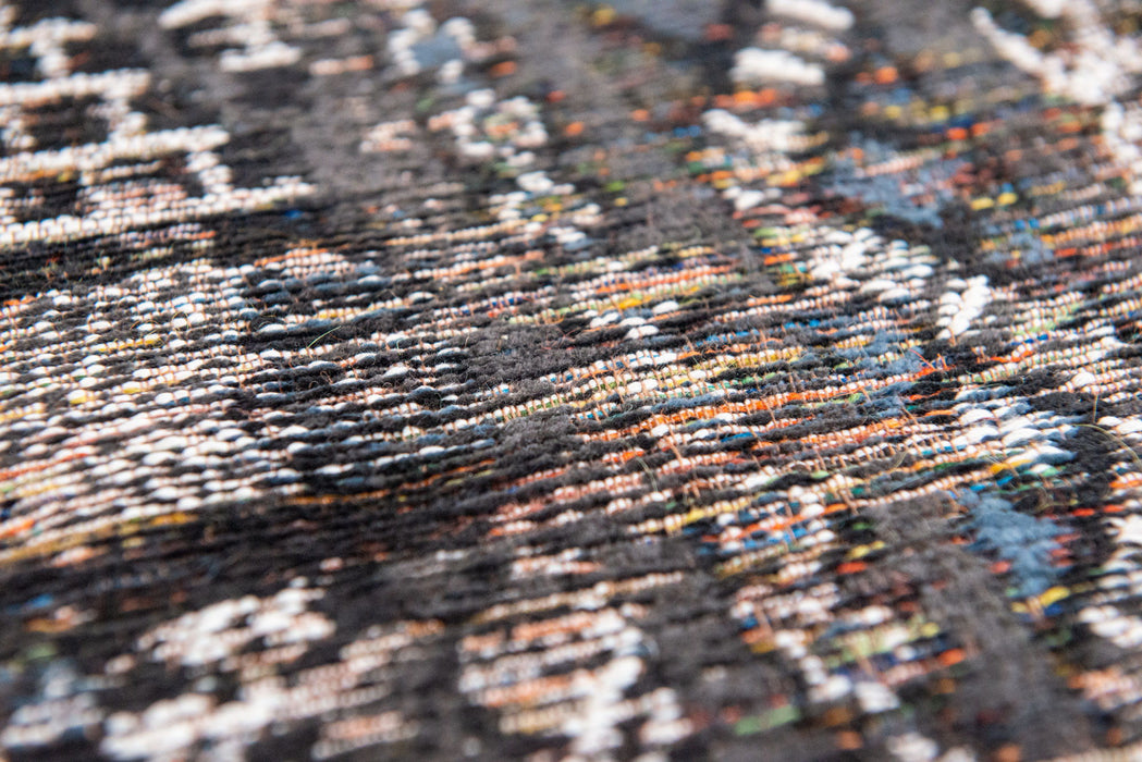 7' x 9' Oriental Non Skid Area Rug - Gray And Beige