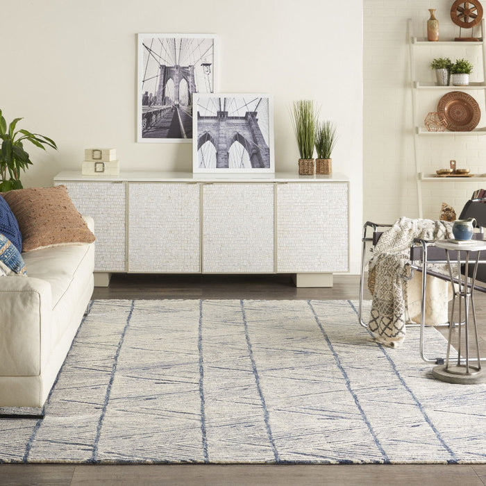 8' X 12' Wool Geometric Area Rug - Blue And White