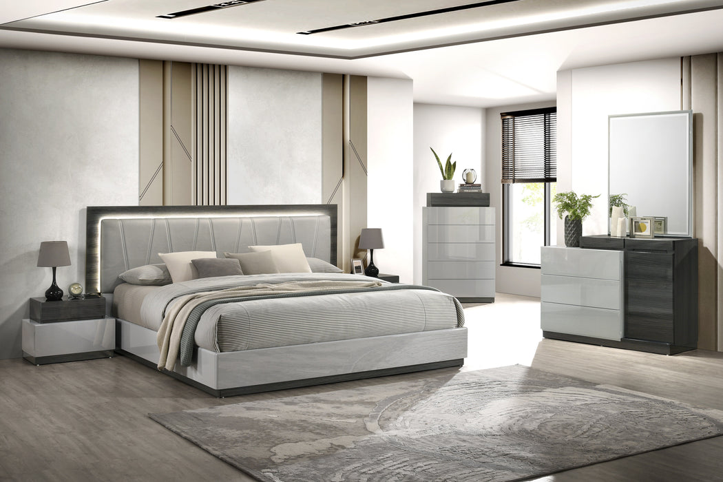 J & M Furniture Cube King Bed in Dark Zebra Gray