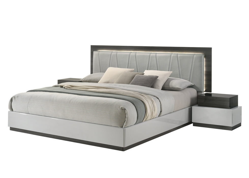J & M Furniture Cube Queen Bed in Dark Zebra Gray