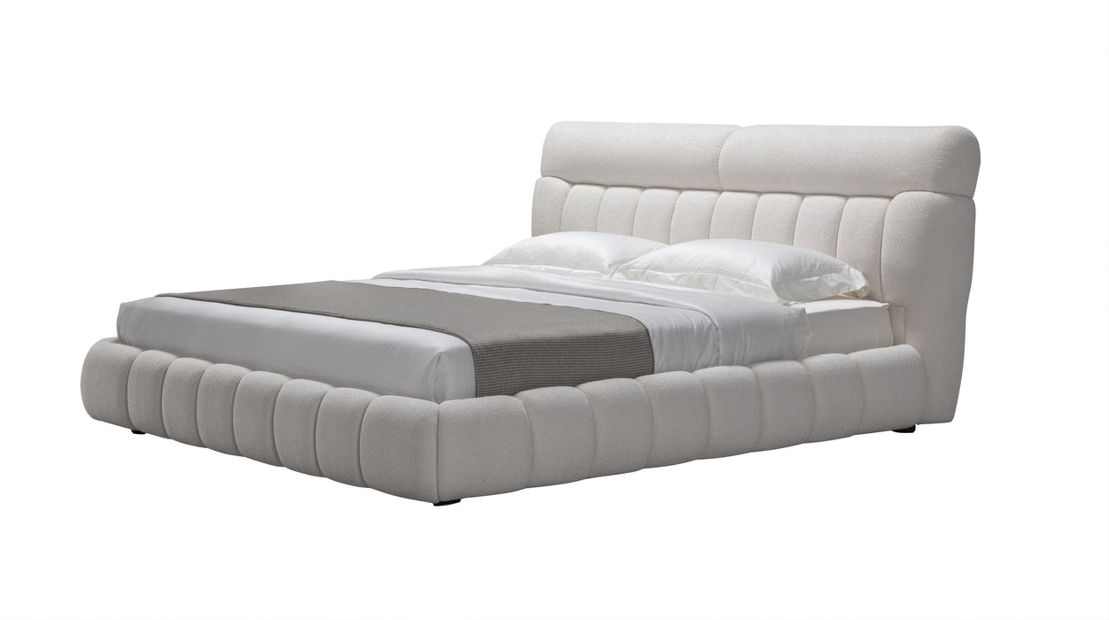 J & M Furniture HF021 Queen Bed in White