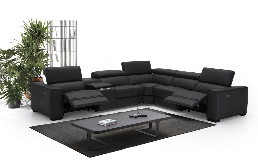 J & M Furniture Picasso Motion Sectional in Black
