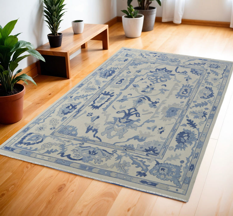 4' X 6' Wool Floral Hand Knotted Area Rug With Fringe - Ivory / Blue