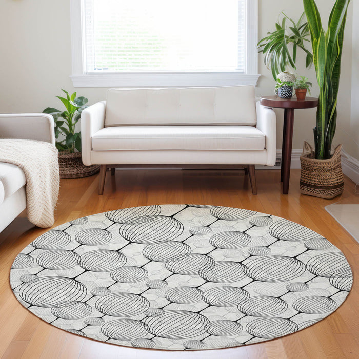 8' Geometric Washable Round Rug With UV Protection - White And Gray