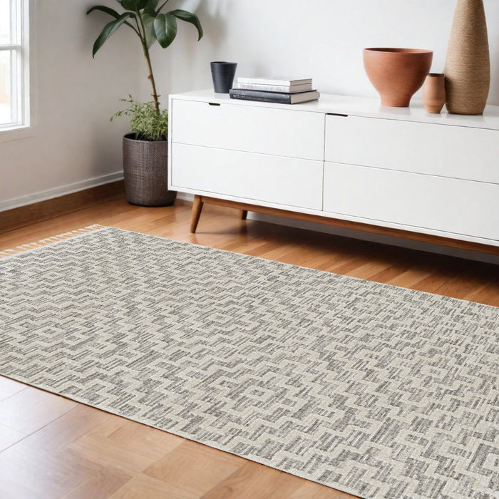 105" x 156" Polyester Rug - Ivory Gray