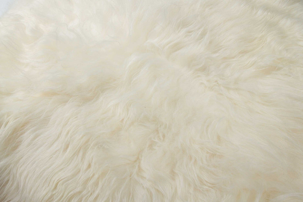 4' x 6' Long Haired Icelandic Sheepskin Area Rug - White
