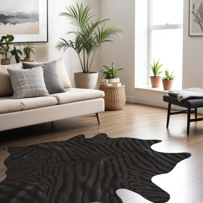 6' x 7' Handmade Area Rug - Black Cowhide