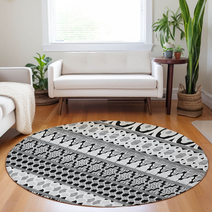 8' Ikat Washable Round Rug With UV Protection - Black And Ivory