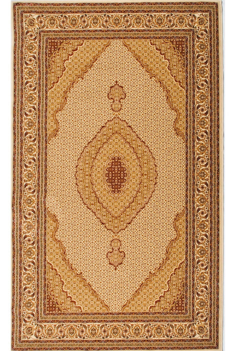 8' x 11' Oriental Power Loom Area Rug - Ivory And Beige