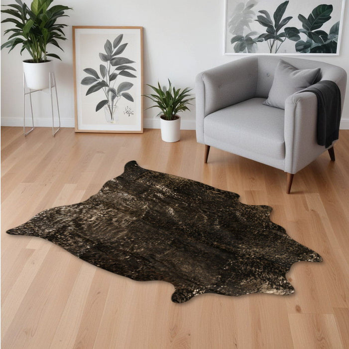 5' x 7' Gold Cowhide Hand Knotted Area Rug - Black And Copper