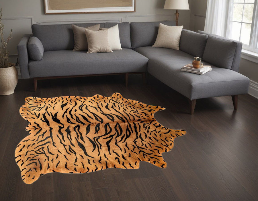 5' x 7' Cowhide Animal Print Handmade Area Rug - Natural Brown And Black