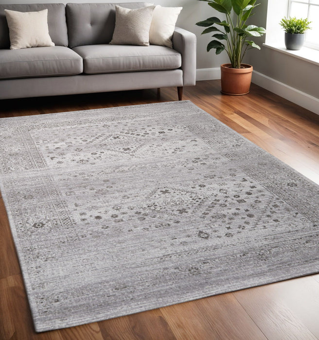 5' X 8' Medallion Hand Woven Distressed Area Rug - Black And Gray
