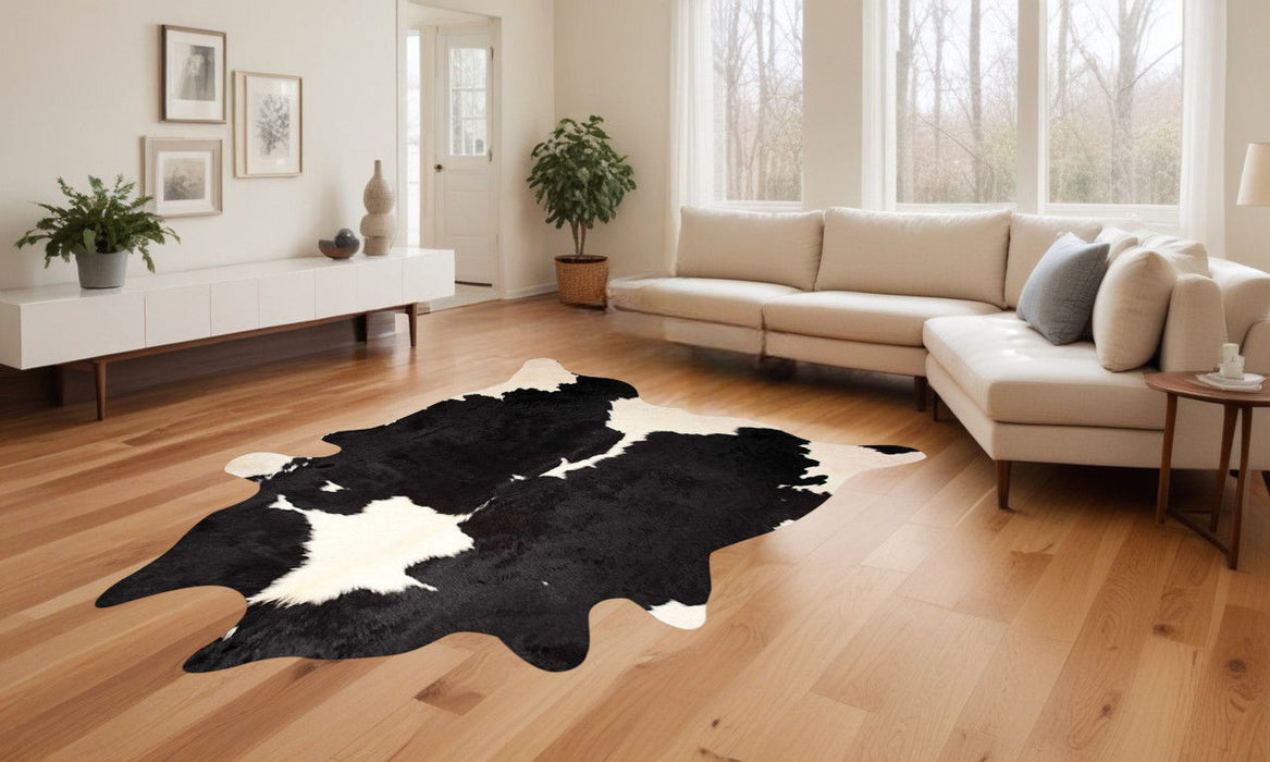6' X 7' Cowhide Animal Print Area Rug - Black And White