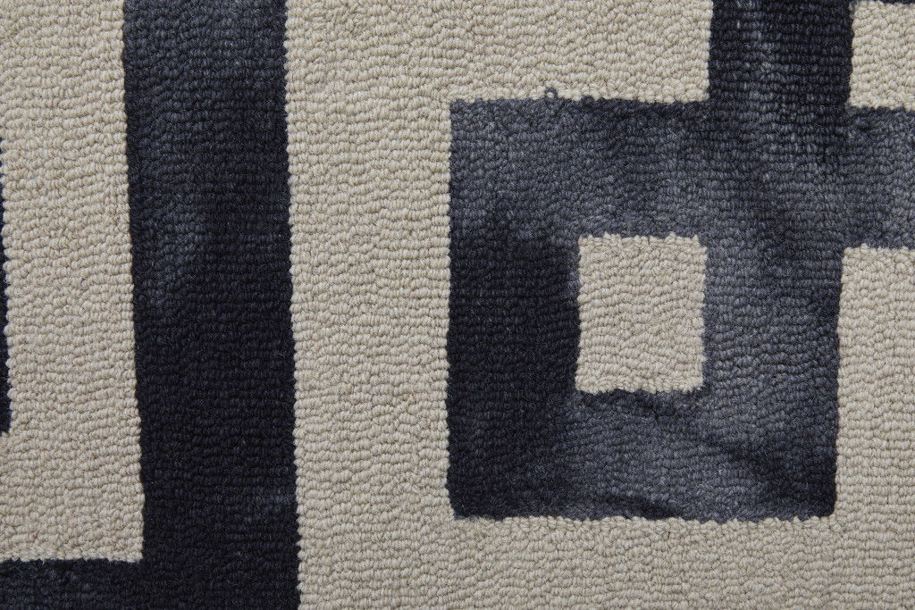 10' Round Wool Tufted Handmade Stain Resistant Area Rug - Ivory And Black