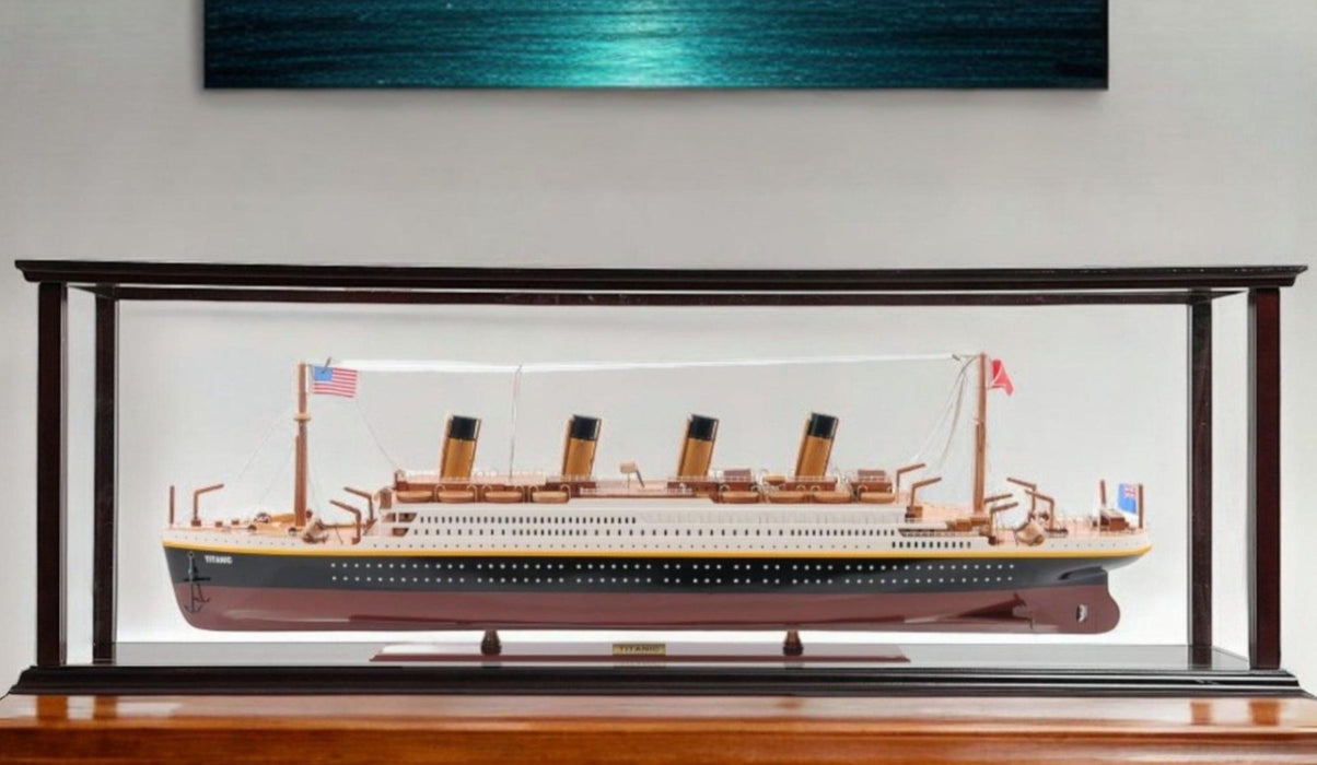 Hand Painted 1912 RMS Titanic Large Display Case Model Boat - Black / Red
