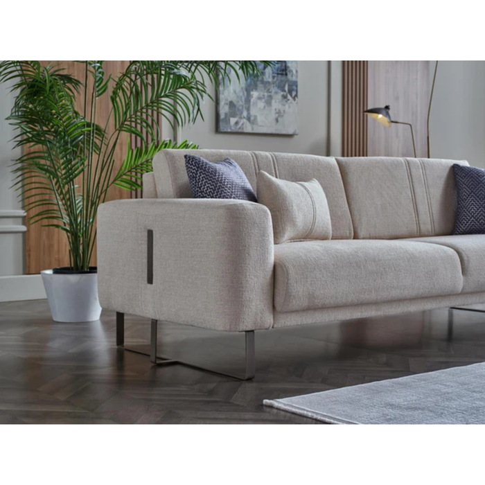 Bellona Mirante 3-seat sleeper sofa with plush fabric and a modern design, featuring a pulled-out bed for guest sleeping arrangements.