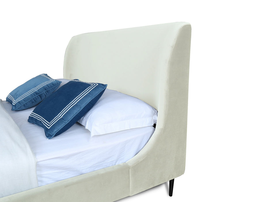 Manhattan Heather - Bed With Black Legs