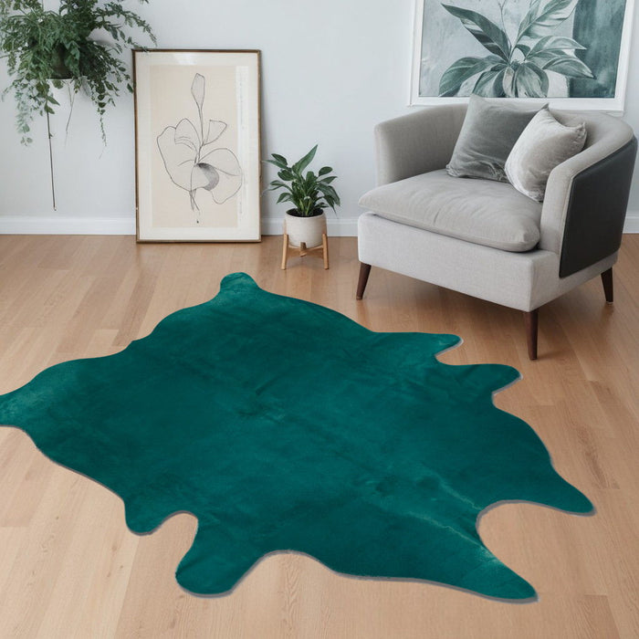 60" x 84" Cowhide Area Rug - Verde