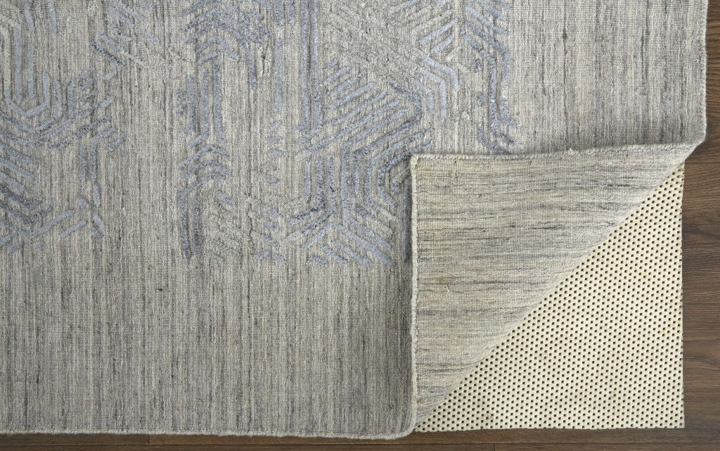 5' x 8' Abstract Hand Woven Viscose Area Rug - Gray And Blue