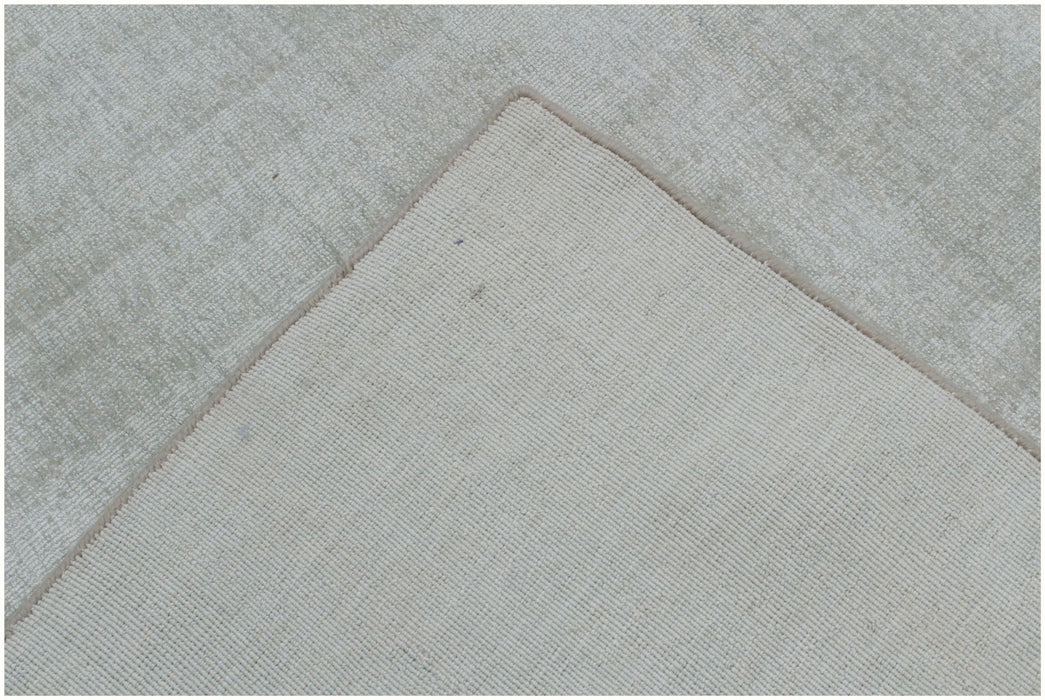 8' x 10' Hand Loomed Area Rug - Green
