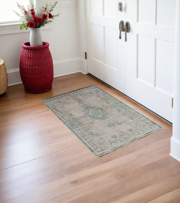 2.6' x 4.9' Medallion Non Skid Area Rug - Gray And Green