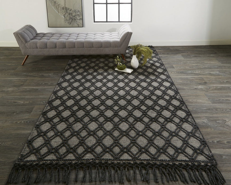 8' x 10' Wool Geometric Hand Woven Area Rug With Fringe - Black And Ivory
