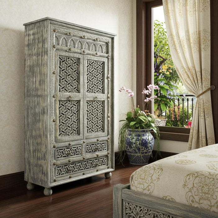 Solid Wood Three Drawer Gentleman'S Chest - Aged Gray