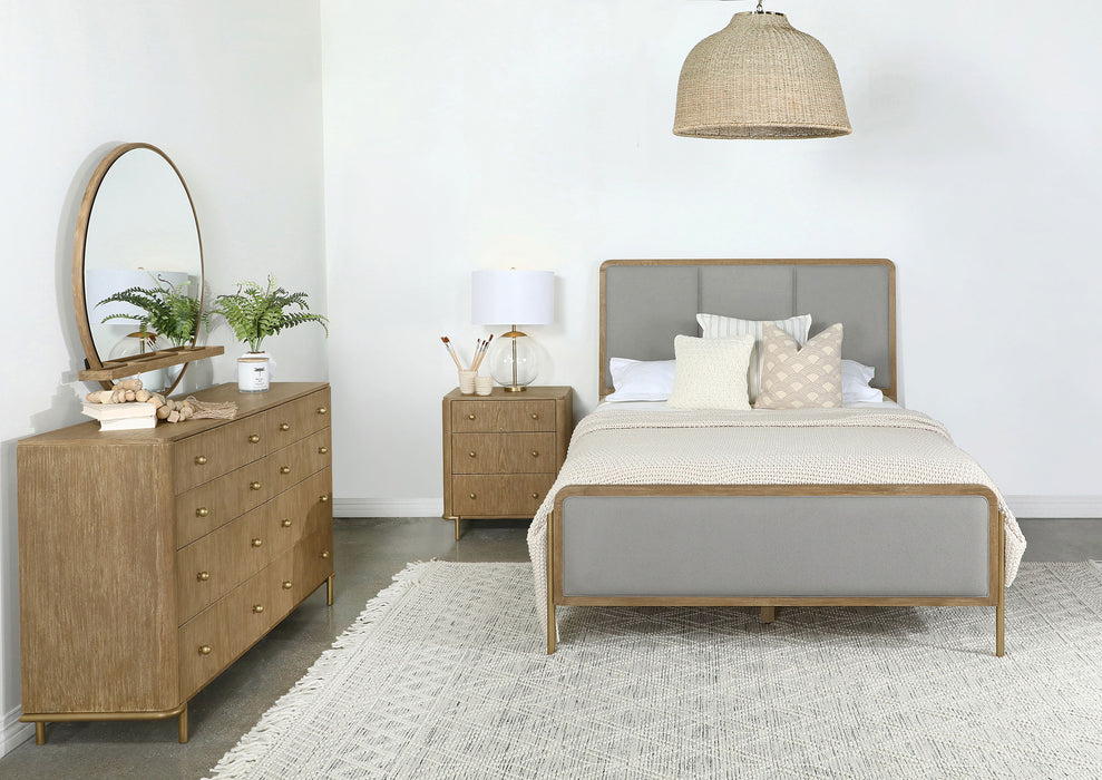 CoasterElevations Arini 4-piece Eastern King bedroom set in sand wash and grey with matching bed frame and side tables.